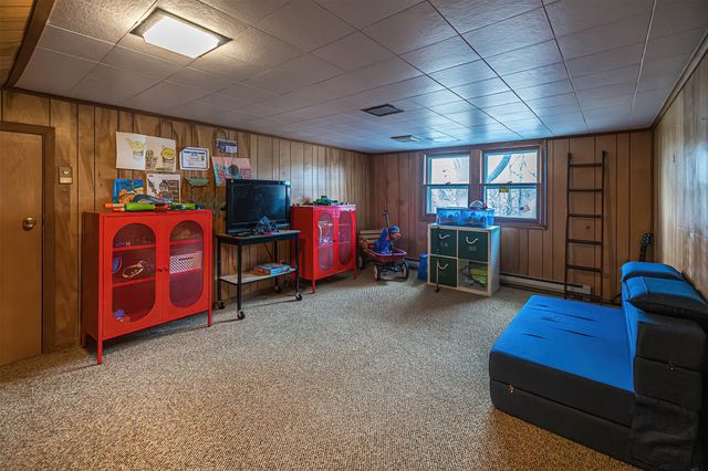 242 W GRANDVIEW Boulevard, Erie, PA 16508