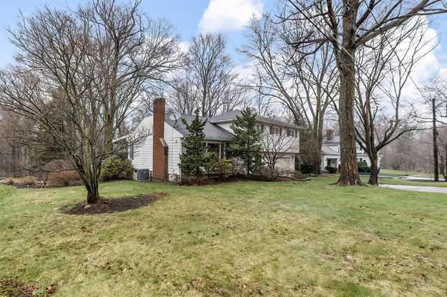 242 W GRANDVIEW Boulevard, Erie, PA 16508