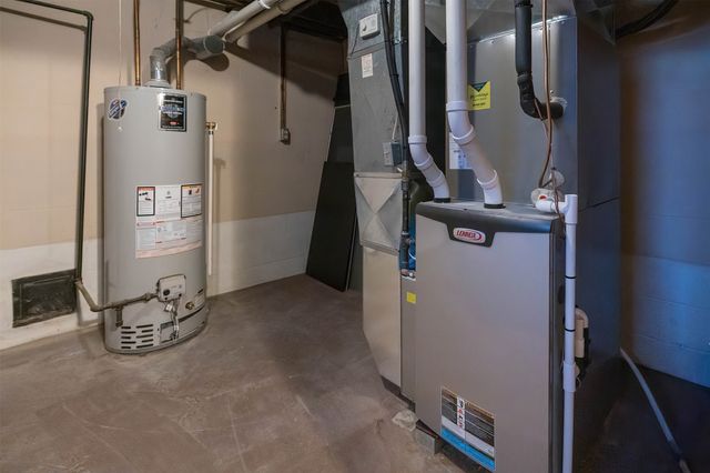 242 W GRANDVIEW Boulevard, Erie, PA 16508