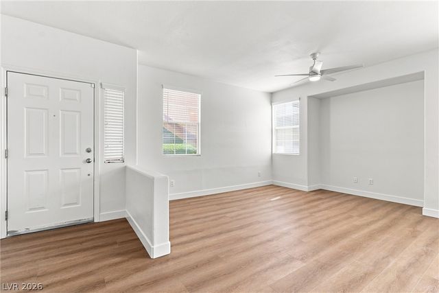 1704 Queen Victoria Street 102, Las Vegas, NV 89144