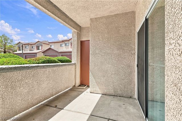 1704 Queen Victoria Street 102, Las Vegas, NV 89144