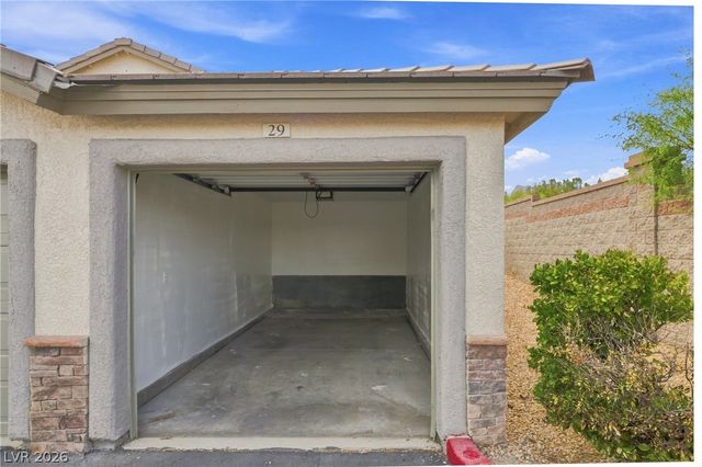 1704 Queen Victoria Street 102, Las Vegas, NV 89144