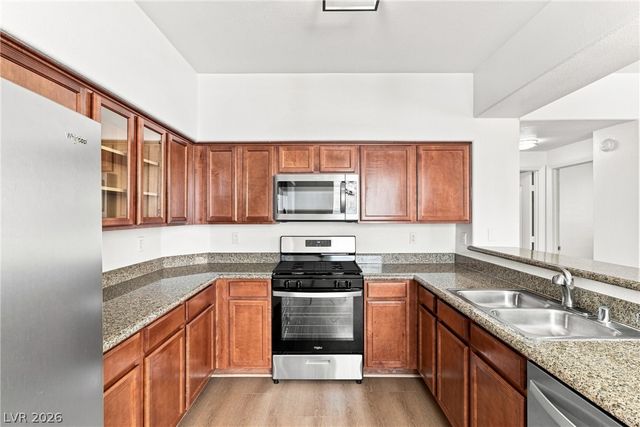 1704 Queen Victoria Street 102, Las Vegas, NV 89144