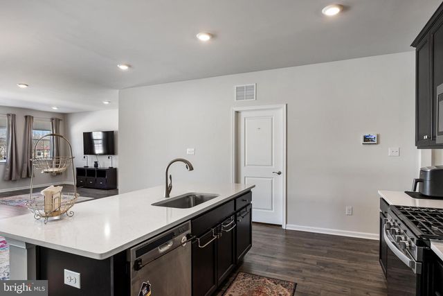 15 WALTON WAY, Delanco, NJ 08075