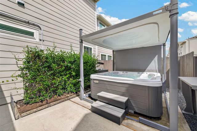 3102 Leather Leaf Lane, Houston, TX 77080