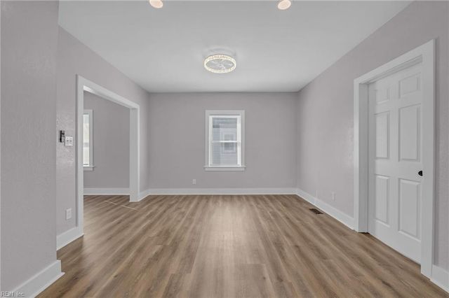 207 Saint James AVE, Suffolk, VA 23434