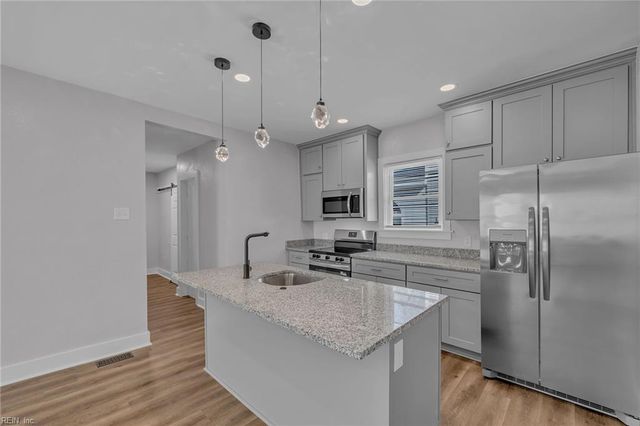 207 Saint James AVE, Suffolk, VA 23434