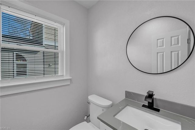 207 Saint James AVE, Suffolk, VA 23434