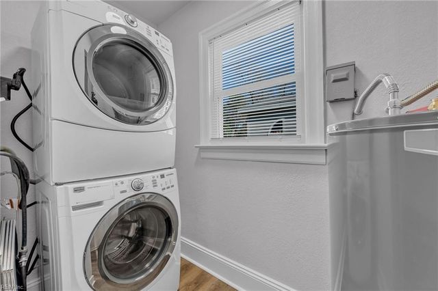 207 Saint James AVE, Suffolk, VA 23434