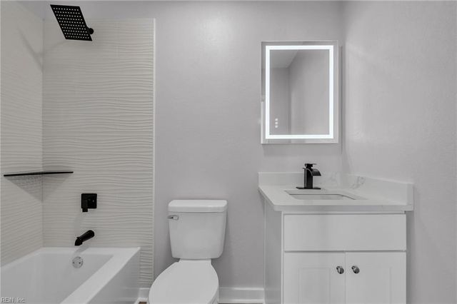 207 Saint James AVE, Suffolk, VA 23434