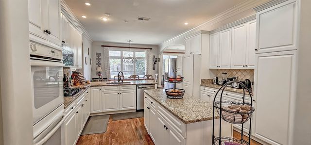 1816 NEW RIVERDALE RD, Germantown, TN 38138