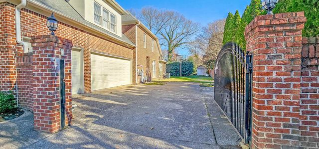 1816 NEW RIVERDALE RD, Germantown, TN 38138