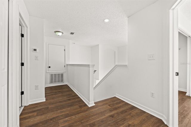 8212 CYPRESS BREEZE WAY, Tampa, FL 33647