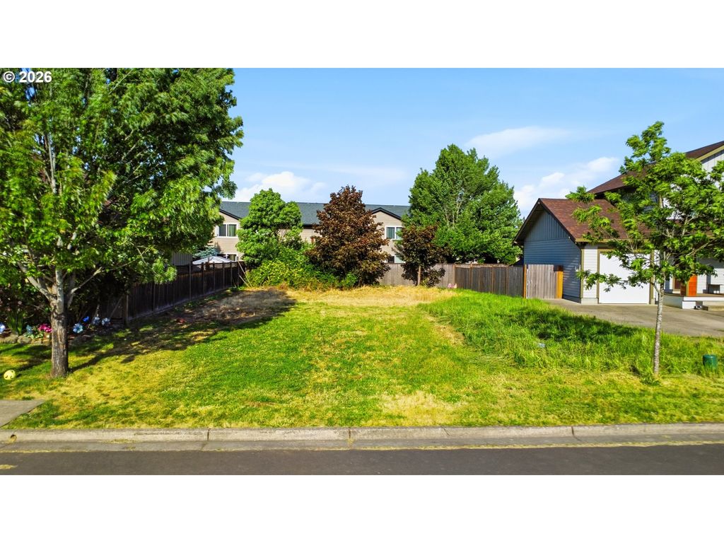 Image 1 of property listing at 235 Se HOPE Ct, Sheridan, OR 97378