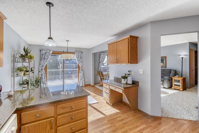 864 S Park Drive, Hastings, MN 55033