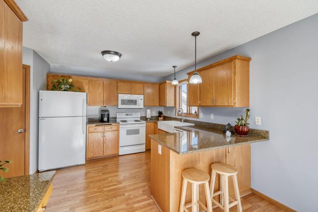 864 S Park Drive, Hastings, MN 55033