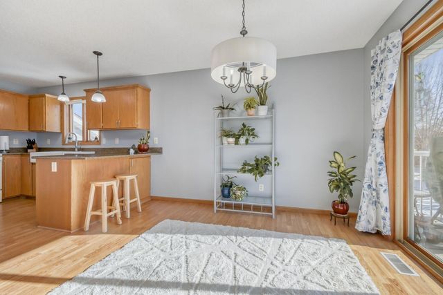 864 S Park Drive, Hastings, MN 55033