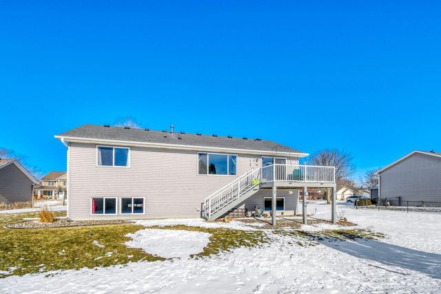 864 S Park Drive, Hastings, MN 55033