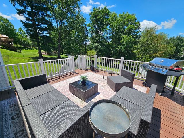 1575 S Main Street, N Franklin Twp, PA 15301
