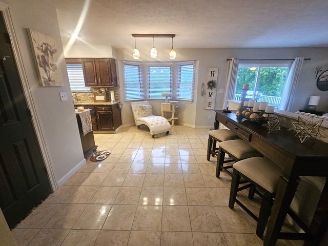 1575 S Main Street, N Franklin Twp, PA 15301
