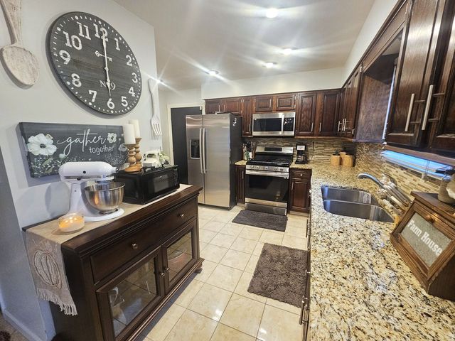 1575 S Main Street, N Franklin Twp, PA 15301