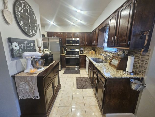 1575 S Main Street, N Franklin Twp, PA 15301
