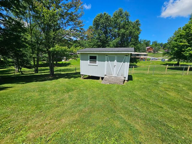 1575 S Main Street, N Franklin Twp, PA 15301