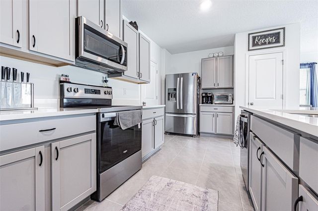 7061 BROAD RIVER AVENUE, Land O Lakes, FL 34638