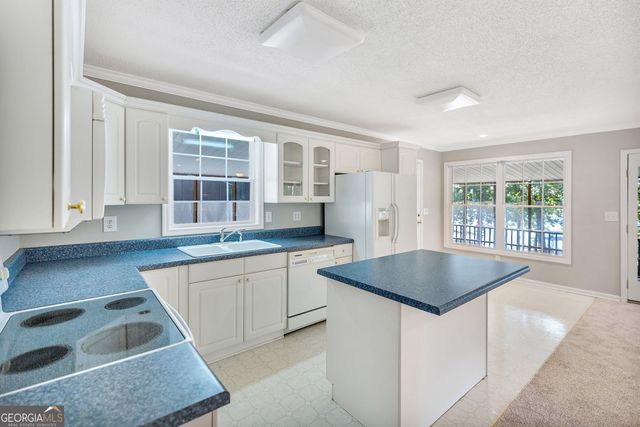 104 Lakehill Road, Fair Play, SC 29643