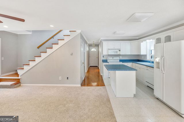 104 Lakehill Road, Fair Play, SC 29643
