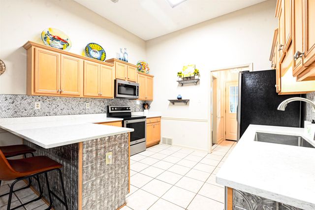 6437 INNISWOOD DR, Bartlett, TN 38135