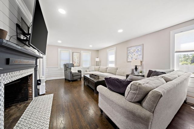 139 Washington Street, East Bridgewater, MA 02333