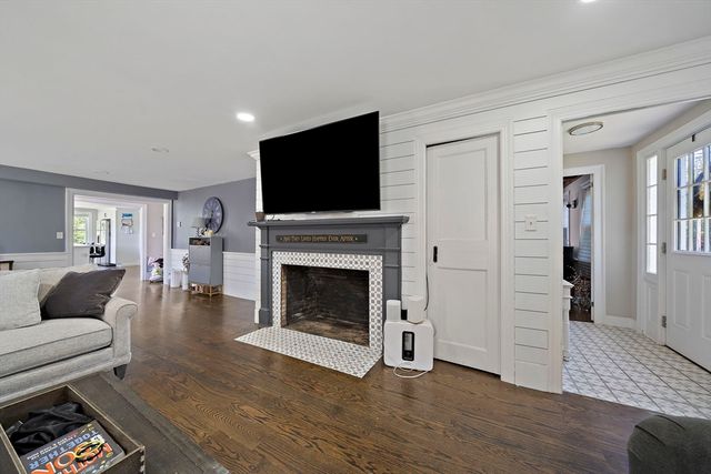 139 Washington Street, East Bridgewater, MA 02333