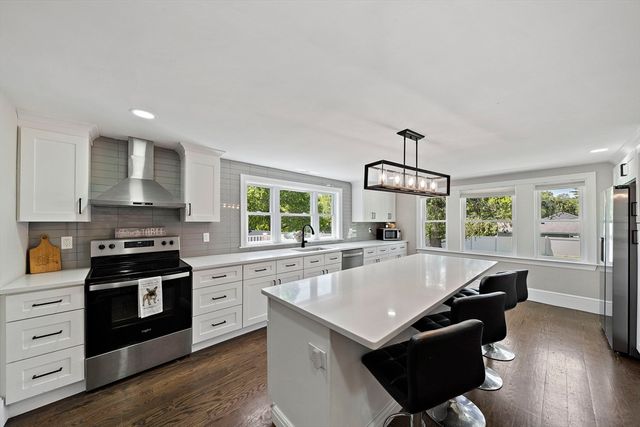 139 Washington Street, East Bridgewater, MA 02333
