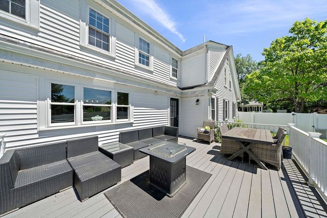 139 Washington Street, East Bridgewater, MA 02333