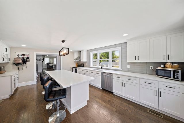 139 Washington Street, East Bridgewater, MA 02333