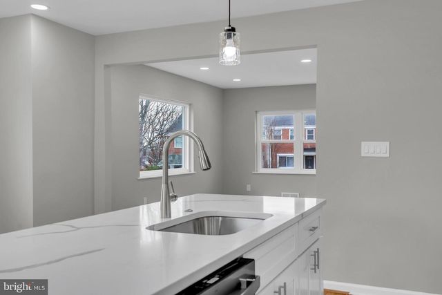 854 BRADHURST RD, Baltimore, MD 21212