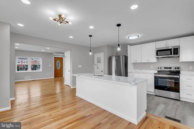 854 BRADHURST RD, Baltimore, MD 21212