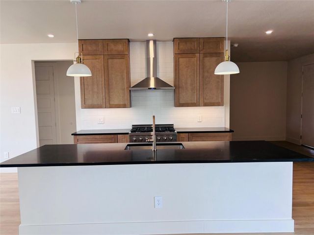 5024 Sophie Slansky Way, Sealy, TX 77474