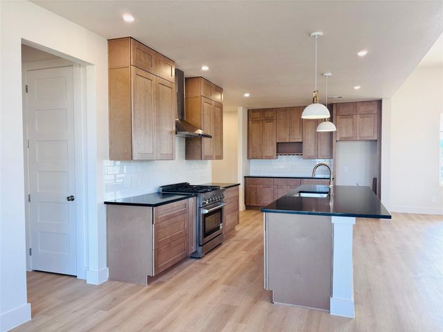 5024 Sophie Slansky Way, Sealy, TX 77474