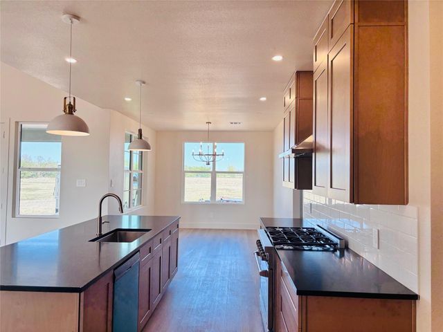 5024 Sophie Slansky Way, Sealy, TX 77474