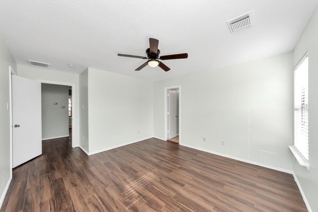 2610 Skyview Shadows Court, Houston, TX 77047