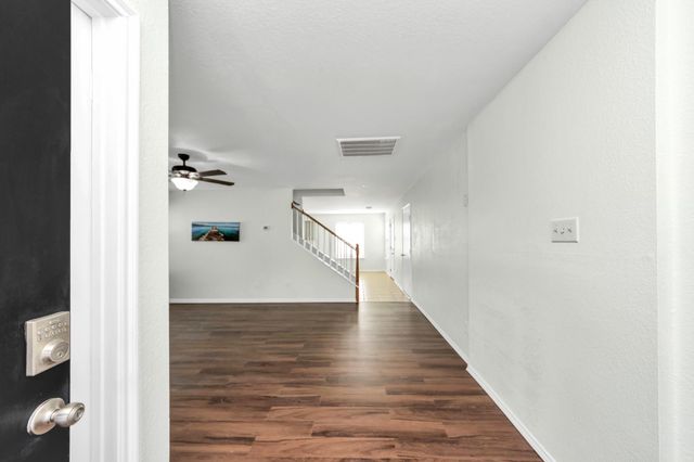 2610 Skyview Shadows Court, Houston, TX 77047