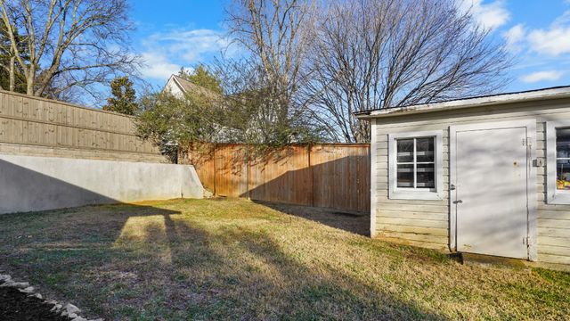 307 Avondale Dr, Franklin, TN 37064