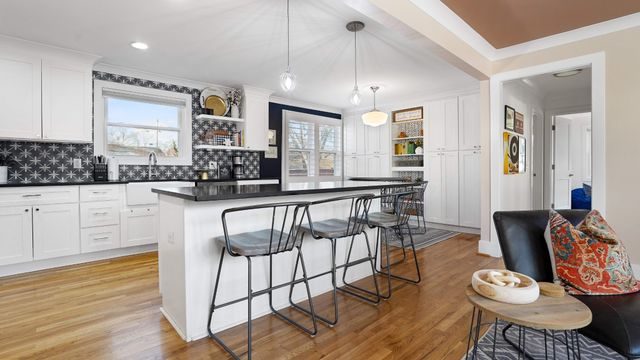 307 Avondale Dr, Franklin, TN 37064