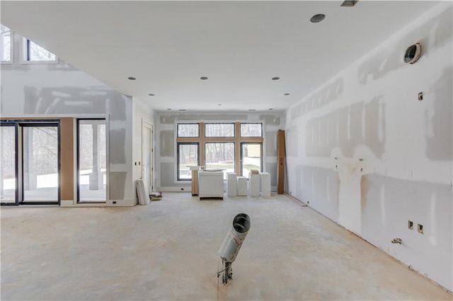 806 Riverside Road, Sugar Hill, GA 30518