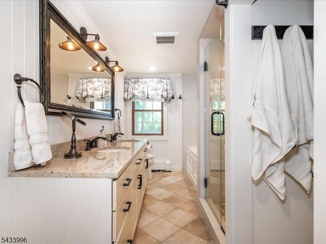 190 Passaic Ave, Roseland Boro, NJ 07068