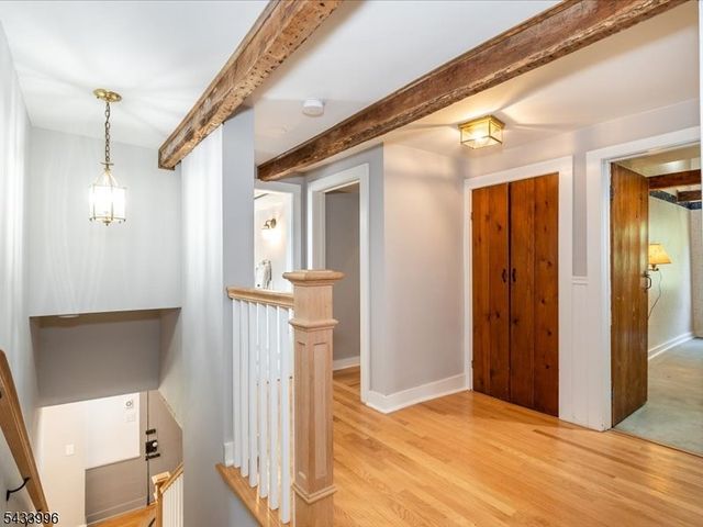 190 Passaic Ave, Roseland Boro, NJ 07068