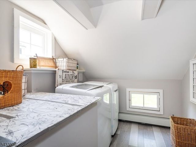 190 Passaic Ave, Roseland Boro, NJ 07068