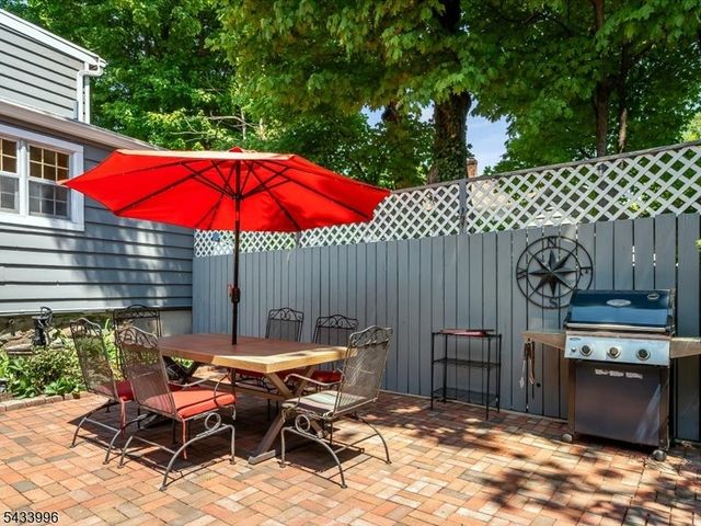 190 Passaic Ave, Roseland Boro, NJ 07068